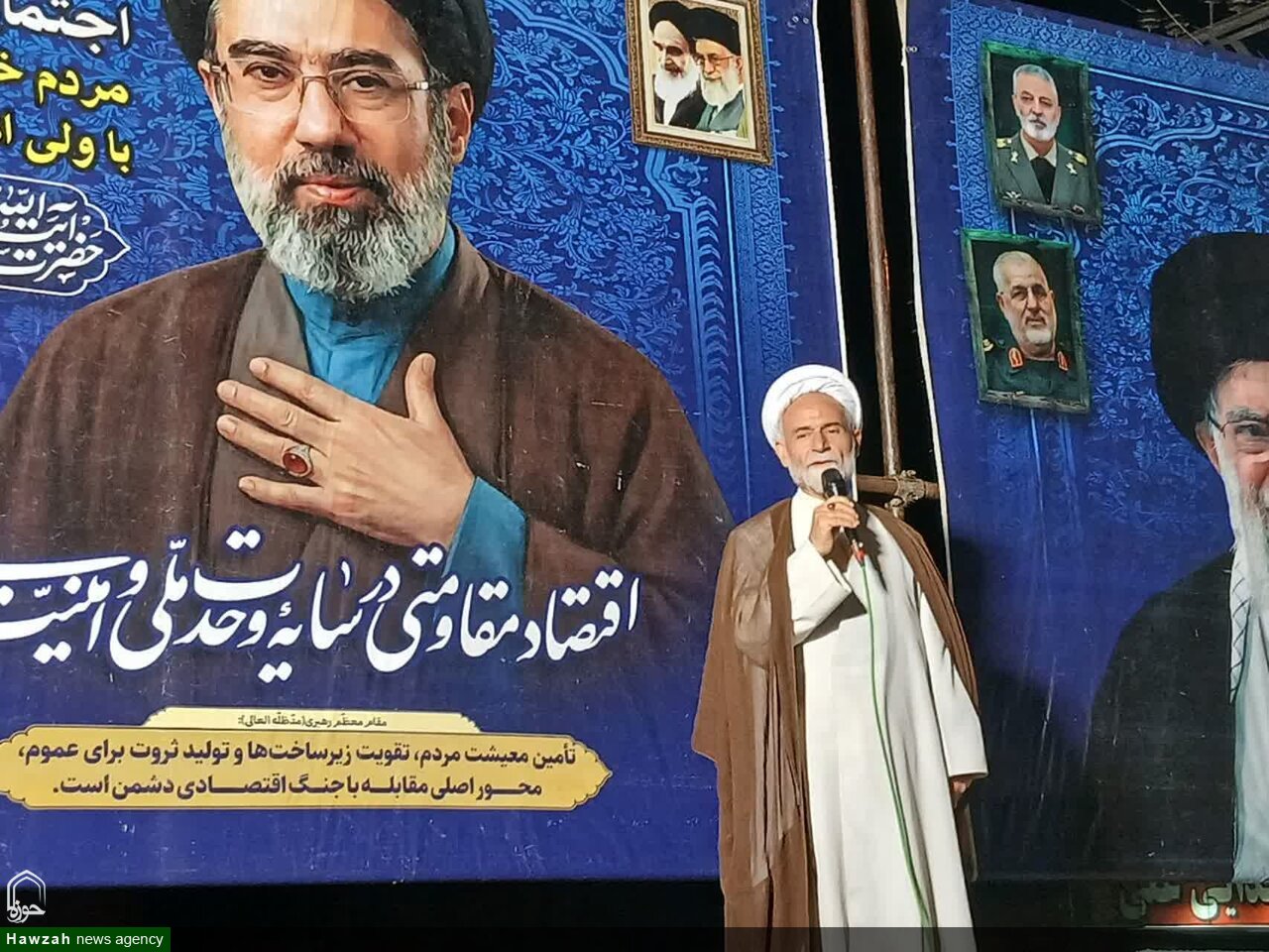 دشمن با گرانی ساختگی و ضربه به عفاف و حجاب، درصدد شکاف میان ملت ایران است