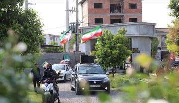 تصاویر/ کاروان خودرویی آملی های غیور از میدان هزار سنگر تا روستای شهیدپرور ازباران