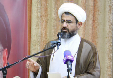 معلمان، پرچمداران نبرد فرهنگی و افسران مقابله با جنگ ترکیبی هستند