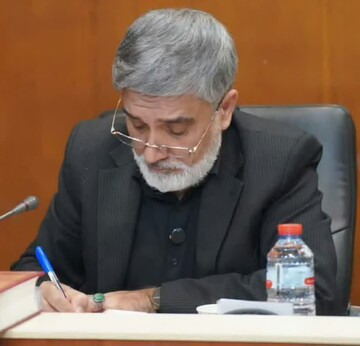 تقارن روز کارگر و معلم، پیامدار پیوند کار و علم و دانش است
