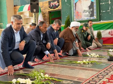تصاویر/ تجدید میثاق مسئولان رفسنجان با شهدا