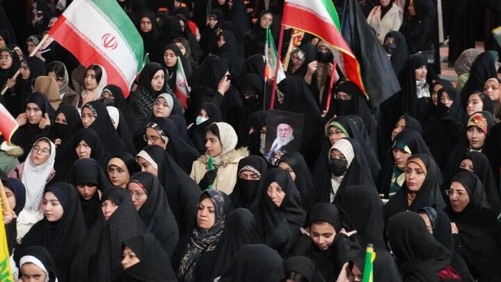 تصاویر/ استمرار حضور خیابانی مردم چالدران در دفاع از نظام اسلامی