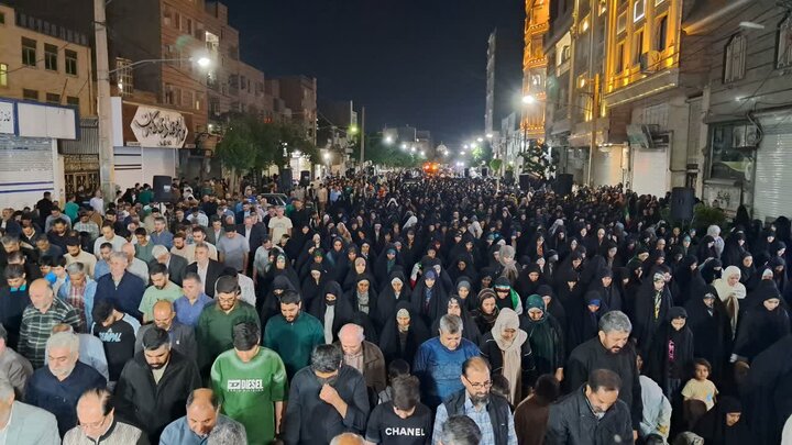 تصاویر/ اجتماع امت انقلابی بهارستان در شب شصت و سوم
