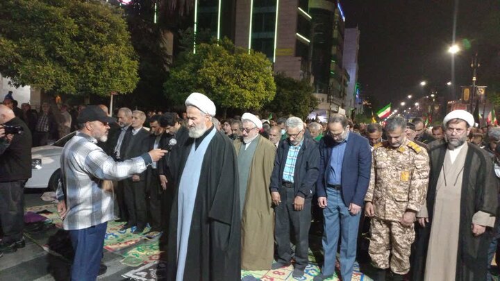 تصاویر/ اقامه نماز استغاثه به درگاه امام زمان (عج) در شهرستان بابل