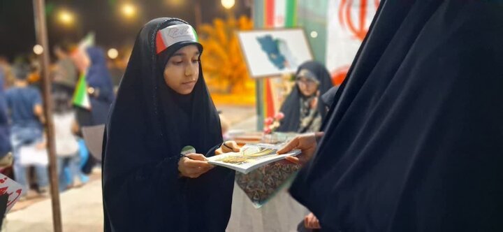 تصاویر/ فعالیت موکب حوزه علمیه خواهران در کنگان