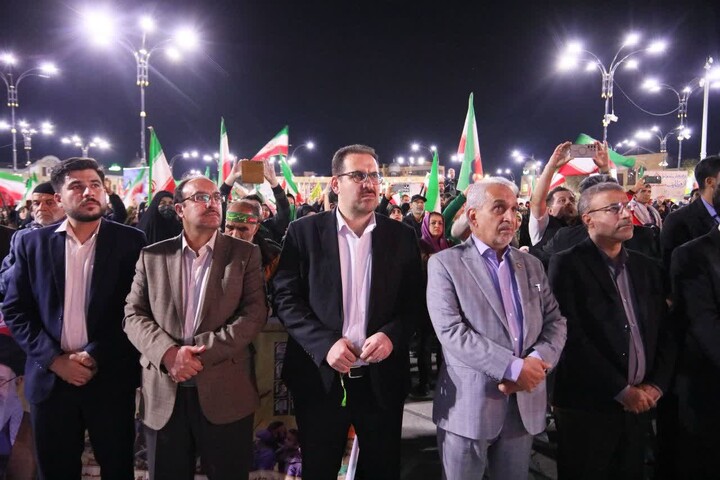 تصاویر/ اجتماع بزرگ اقتدار جان‌فدا و بیعت جامعه کار و تولید همدان با رهبر معظم انقلاب