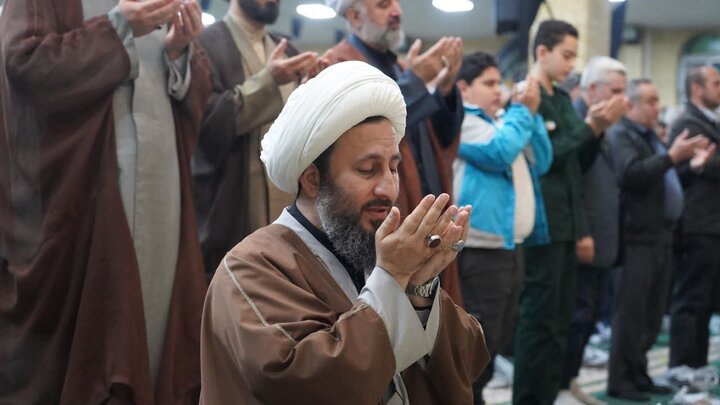 تصاویر/ اقامه نماز استغاثه بعد از تجمع خیابانی در مصلای امام خمینی (ره) شهرستان خوی