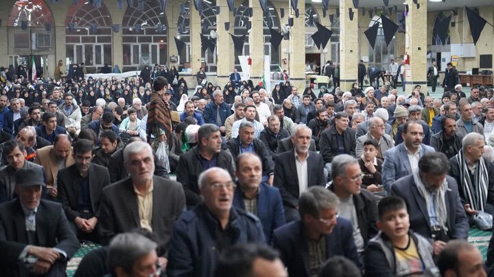 تصاویر/ اقامه نماز استغاثه بعد از تجمع خیابانی در مصلای امام خمینی (ره) شهرستان خوی