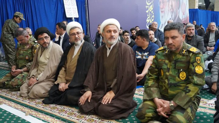 تصاویر/ اقامه نماز استغاثه بعد از تجمع خیابانی در مصلای امام خمینی (ره) شهرستان خوی