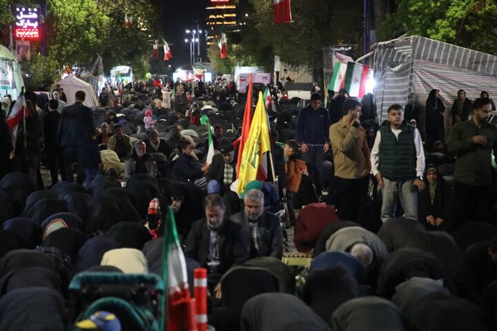 تصاویر/ میدان اصلی شهرستان ارومیه میزبان شصت و دومین حضور خیابانی مردم در حمایت از نیروهای مسلح و محکومیت تروریسم دولتی