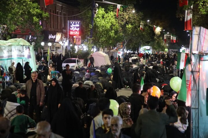 تصاویر/ میدان اصلی شهرستان ارومیه میزبان شصت و دومین حضور خیابانی مردم در حمایت از نیروهای مسلح و محکومیت تروریسم دولتی