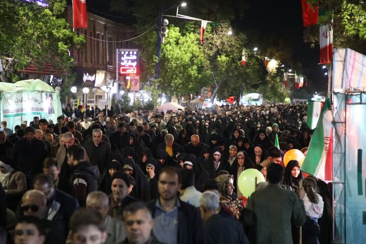 تصاویر/ میدان اصلی شهرستان ارومیه میزبان شصت و دومین حضور خیابانی مردم در حمایت از نیروهای مسلح و محکومیت تروریسم دولتی