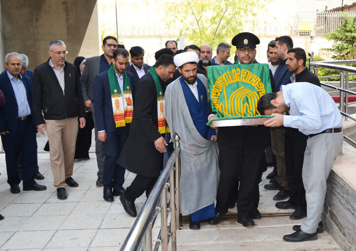 تصاویر / کاروان حامل پرچم متبرک حرم مطهر امام رضا (ع) در قزوین