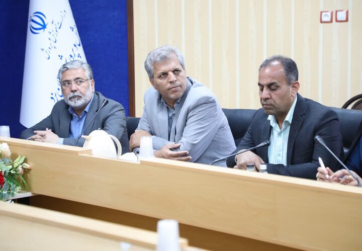 تصاویر/ نواخته شدن زنگ سپاس معلم و زنگ تدریس مجازی در یزد