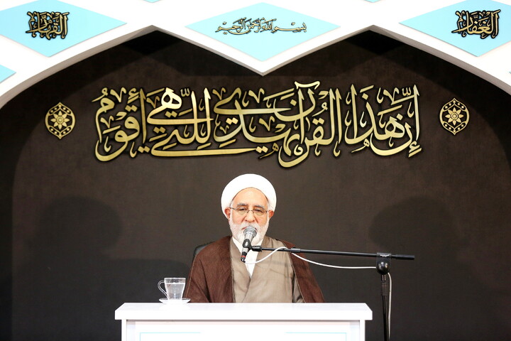 معلمی محض علم کی منتقلی کا نام نہیں / استاد کا ایک معمولی سا عمل یا مختصر جملہ کبھی شاگرد کی زندگی کا رخ بدل سکتا ہے