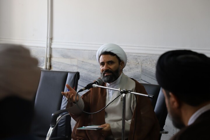 تصاویر /جلسه مدیران مدارس علمیه استان کردستان