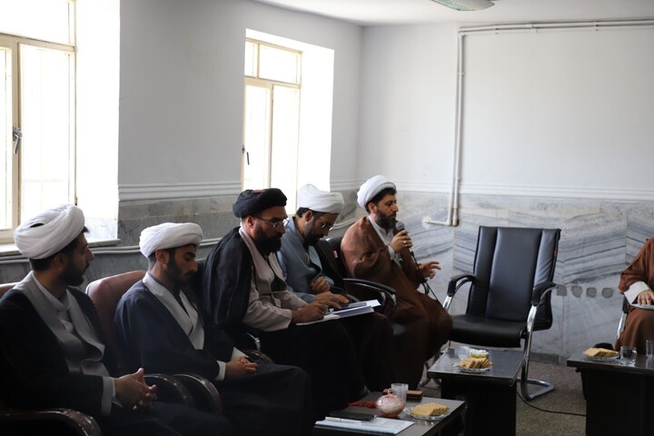 تصاویر /جلسه مدیران مدارس علمیه استان کردستان
