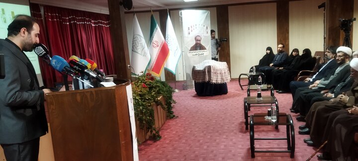 تصاویر/ آیین رونمایی از ترجمه عربی مجموعه چهل جلدی «چلچراغ حکمت»