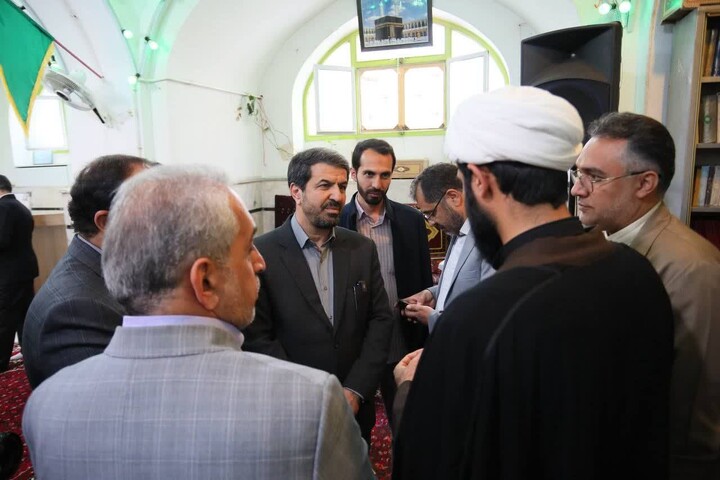 تصاویر / تقدیر نماینده ولی فقیه در استان و استاندار همدان از معلمان همدانی