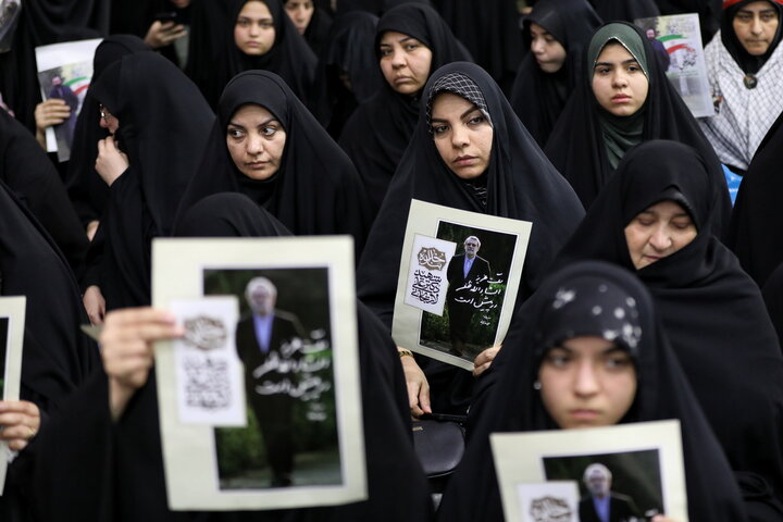 بزرگداشت چهلم شهیدان لاریجانی در حرم مطهر بانوی کرامت