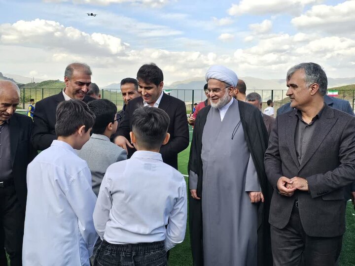 تصاوییر/ آیین تجلیل از معلمان و مدیران برتر مدارس استان کردستان