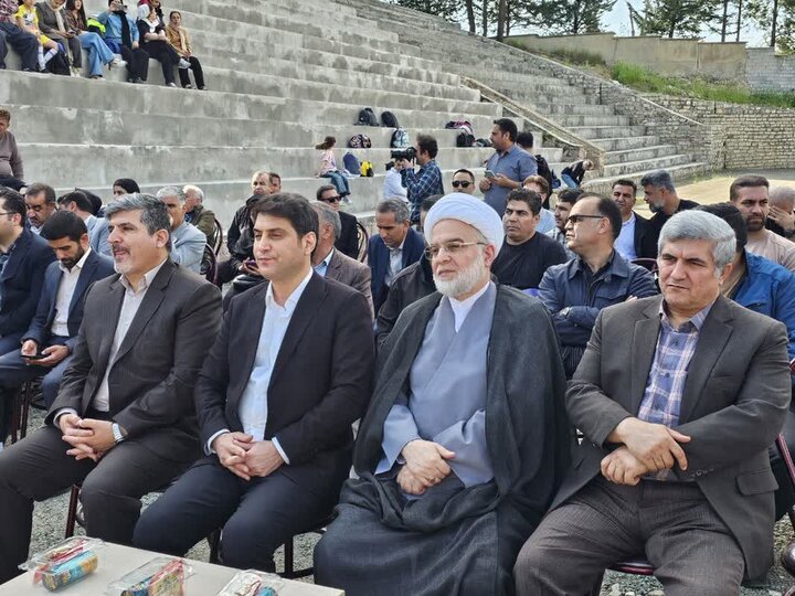 تصاوییر/ آیین تجلیل از معلمان و مدیران برتر مدارس استان کردستان