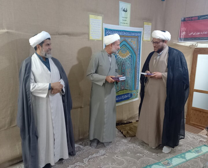 تصاویر/ تجلیل از اساتید حوزه علمیه منطقه کاشان