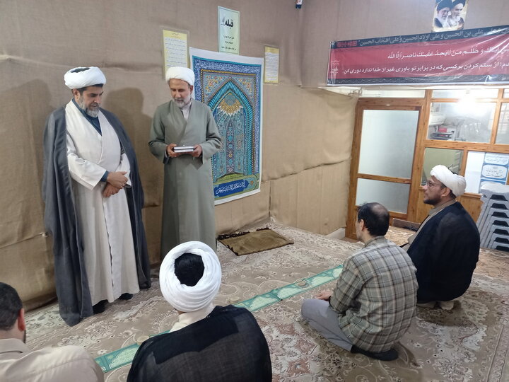 تصاویر/ تجلیل از اساتید حوزه علمیه منطقه کاشان