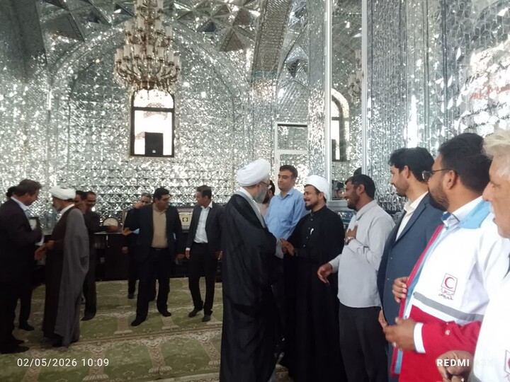 تصاویر/ غبارروبی گلزار شهداد