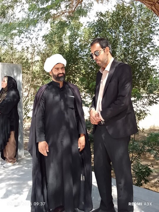 تصاویر/ غبارروبی گلزار شهداد