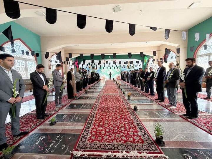 تصاویر/تجدید میثاق مسئولان رفسنجان با شهدا