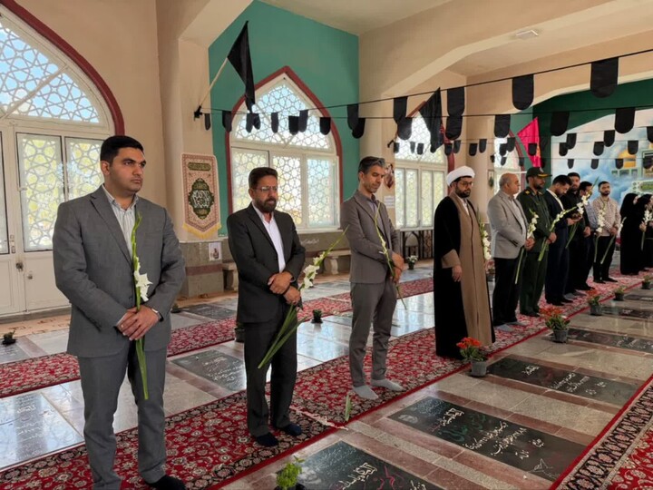 تصاویر/تجدید میثاق مسئولان رفسنجان با شهدا