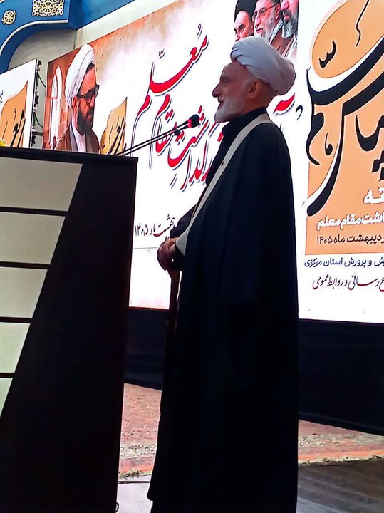 تصاویر/همایش بزرگ سپاس معلم در اراک