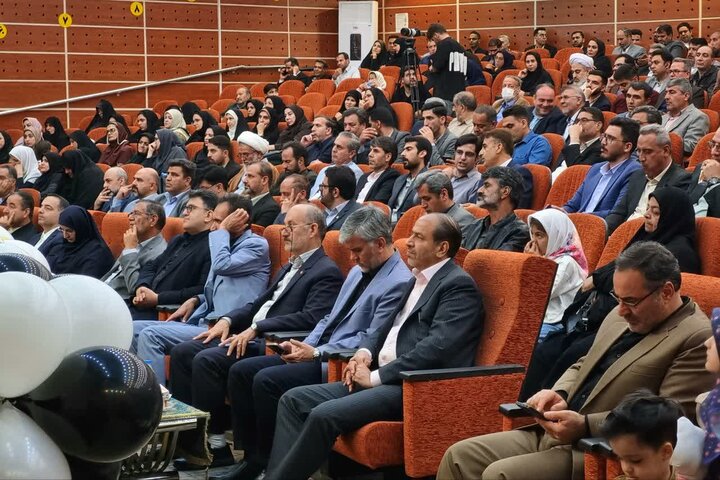 تصاویر/همایش بزرگ سپاس معلم در اراک