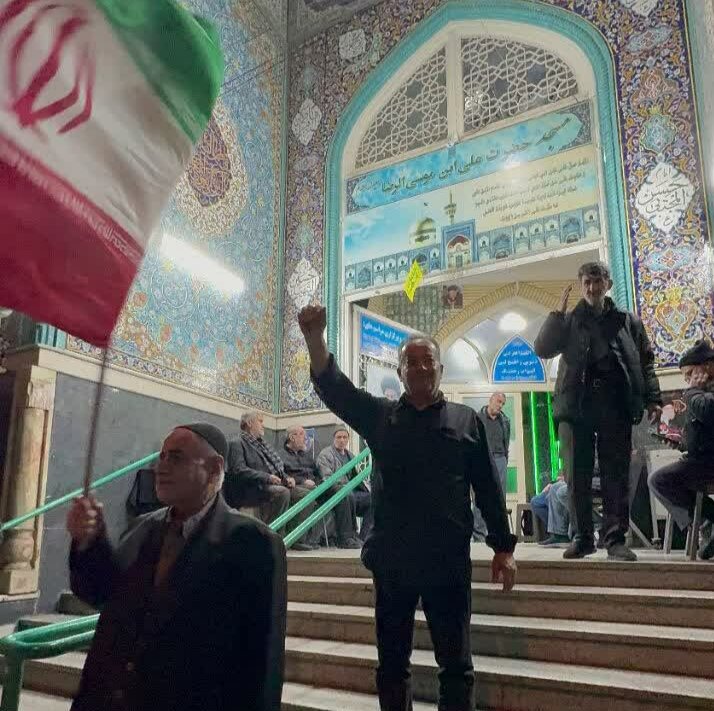 تصاویر/ شصت و سومین اجتماع اهالی مسجد جامع علی بن موسی الرضا(ع) در بیعت با حضرت آیت الله سیدمجتبی خامنه‌ای