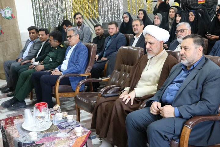 تصاویر/نواختن زنگ سپاس معلم در ساوه