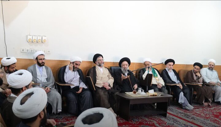 تصاویر/حضور آیت‌الله  سید محمد علی موسوی جزایری در نشست اساتید حوزه علمیه امام خمینی (ره) اهواز