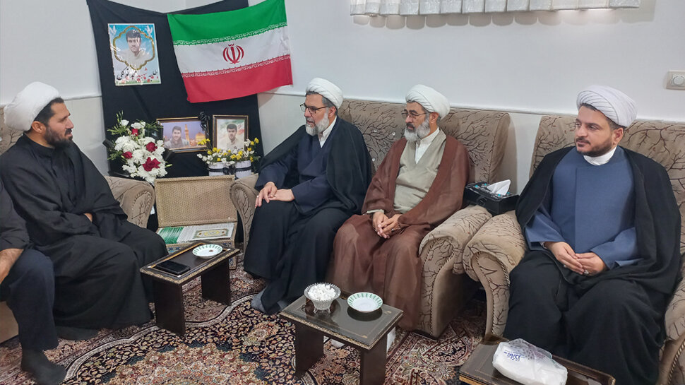 دیدار حجت‌الاسلام والمسلمین روستاآزاد با خانواده شهید محمد توکلی