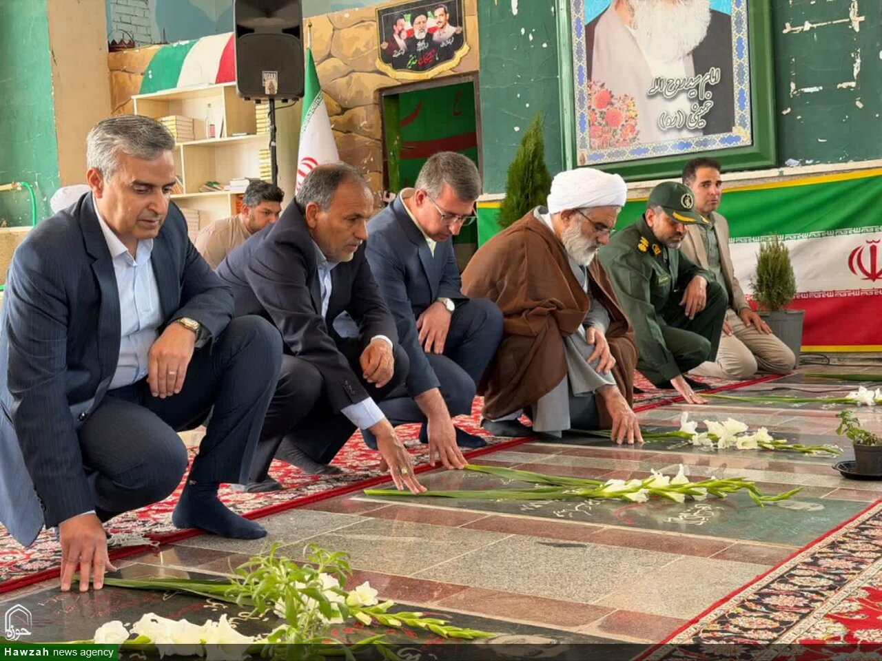 تصاویر/ تجدید میثاق مسئولان رفسنجان با شهدا