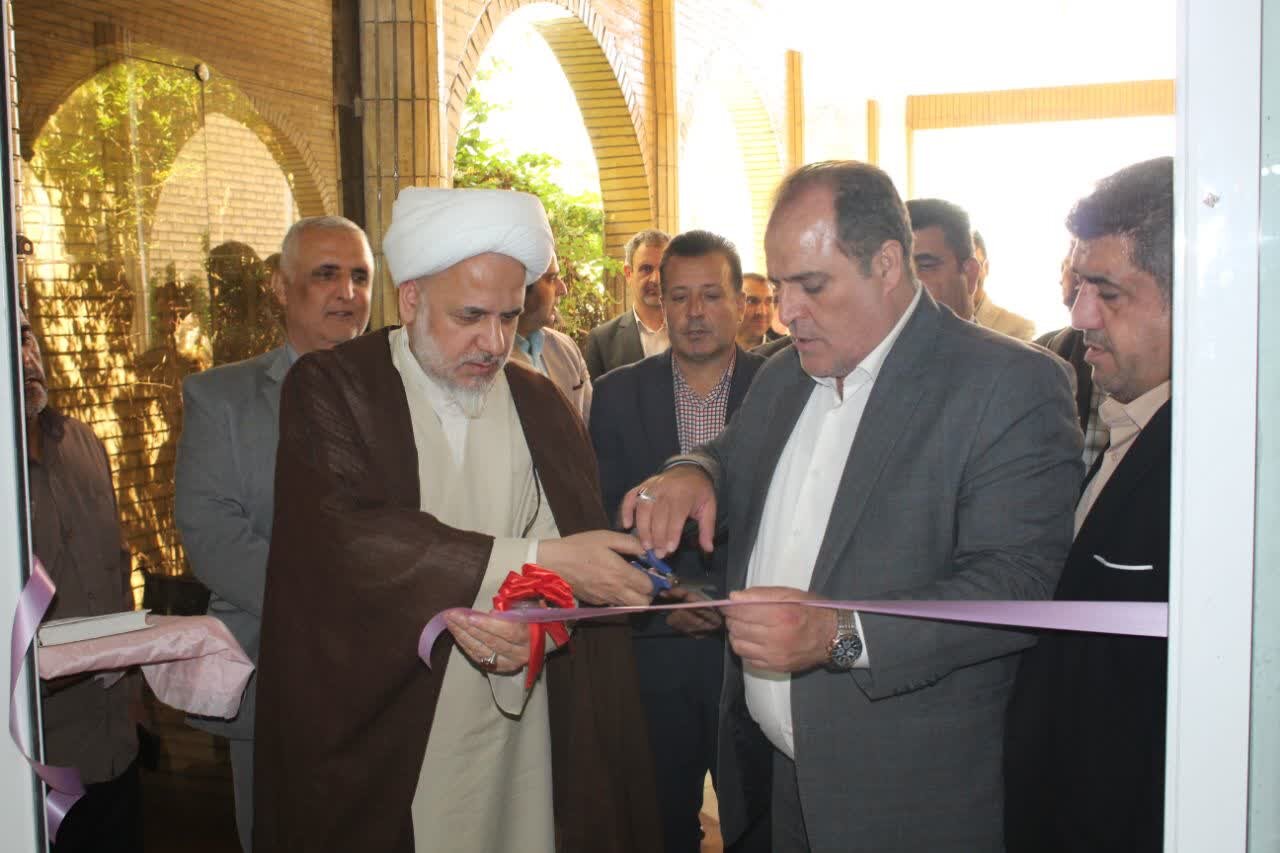 افتتاح نمایشگاه کتاب و محصولات فرهنگی در ساوه+عکس