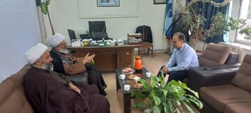 تصاویر/ دیدار امام جمعه دابودشت با مدیر اداره مخابرات شهرستان آمل