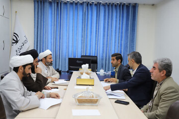 تصاویر/ جلسه تشکیل کانون دانش آموختگان طلاب شاغل در آموزش و پرورش کردستان