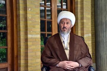 معلم؛ وارث رسالت انبیاء در تربیت نسل‌ها است