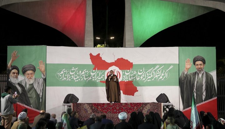 تصاویر/ تجمع اساتید بسیجی دانشگاه تهران
