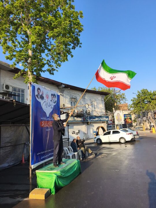 تصاویر/ پرچم داری جمعی از اعضای کانون مداحان در بهشهر و کیاسر