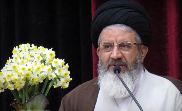 ایرانی قوم مومنین کے سامنے عاجزی، کافروں کے سامنے سختی اور راہِ جہاد میں کسی ملامت سے نہیں ڈرتی
