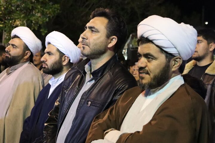 تصاویر/ شصت و سومین حماسه بعثت؛ حضور پرشور اقشار مختلف مردم در میدان اصلی شهرستان باروق