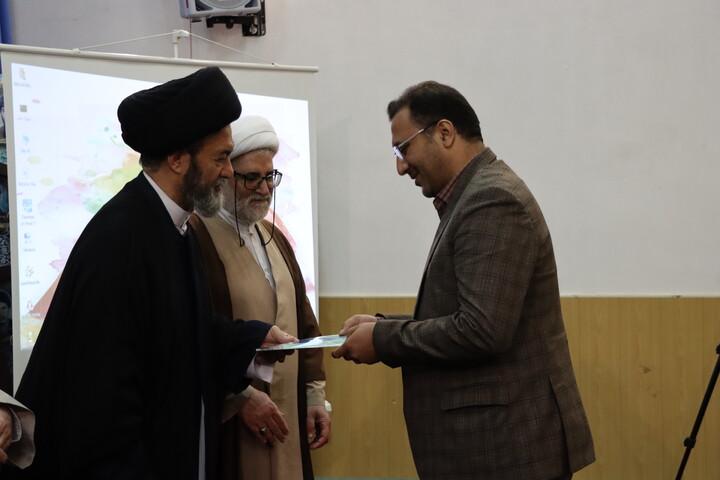 تصاویر/ مراسم تجلیل از اساتید حوزه علمیه اردبیل