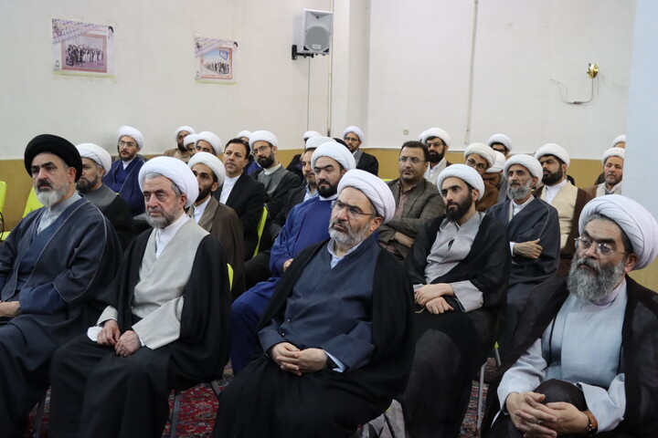 تصاویر/ مراسم تجلیل از اساتید حوزه علمیه اردبیل