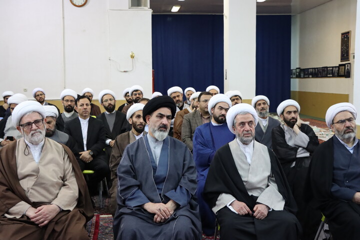 تصاویر/ مراسم تجلیل از اساتید حوزه علمیه اردبیل